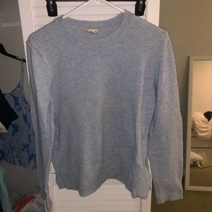 Gap sweater. Size L.
